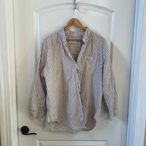 AE button down